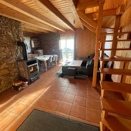 Casa de Férias Dom Gór-ski Wojcieszyce